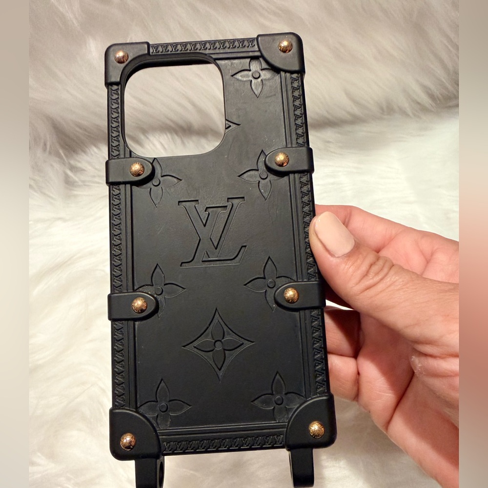 14 OR 15 Pro Louis Vuitton Black Phone Case
